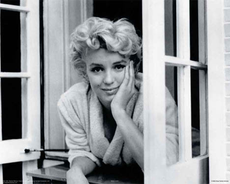 (image for) *Marilyn Window - Click Image to Close