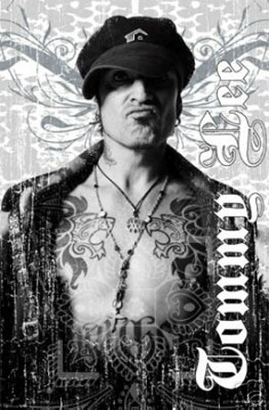 (image for) Tommy Lee Tattoo Pose - Click Image to Close